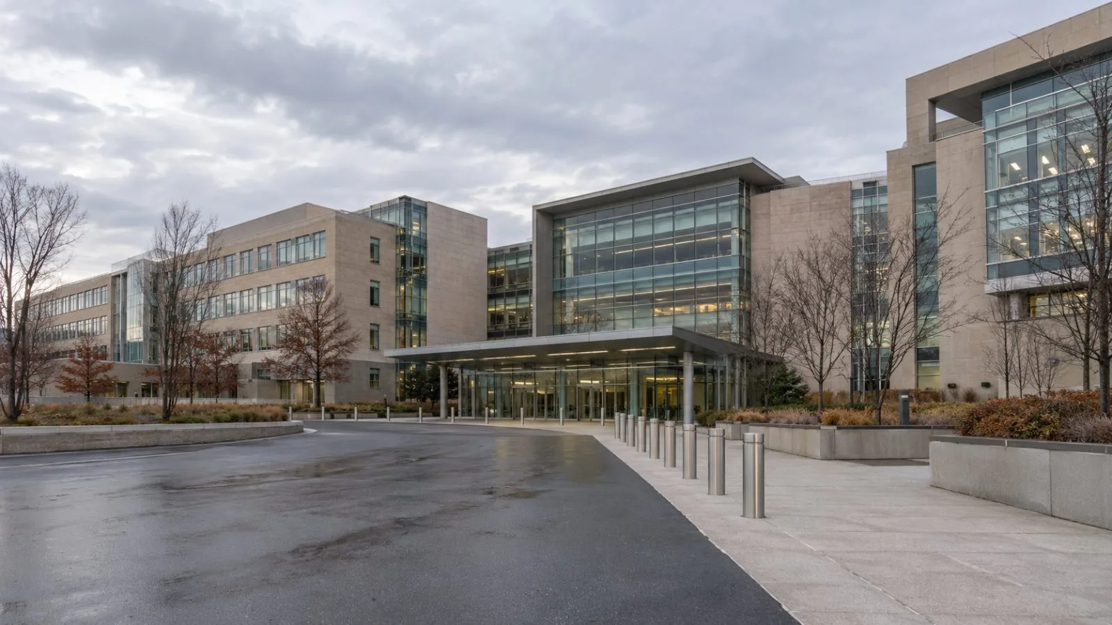 The Food and Drug Administration headquarters stands at its White Oak campus in Silver Spring, Maryland. (AI-generated image / EconoTimes)