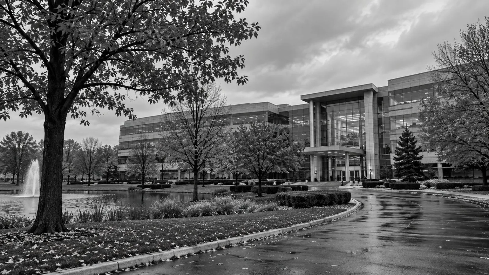 The Illinois Tool Works headquarters stands beneath an overcast morning sky in Glenview, Illinois. (AI-generated image / EconoTimes)