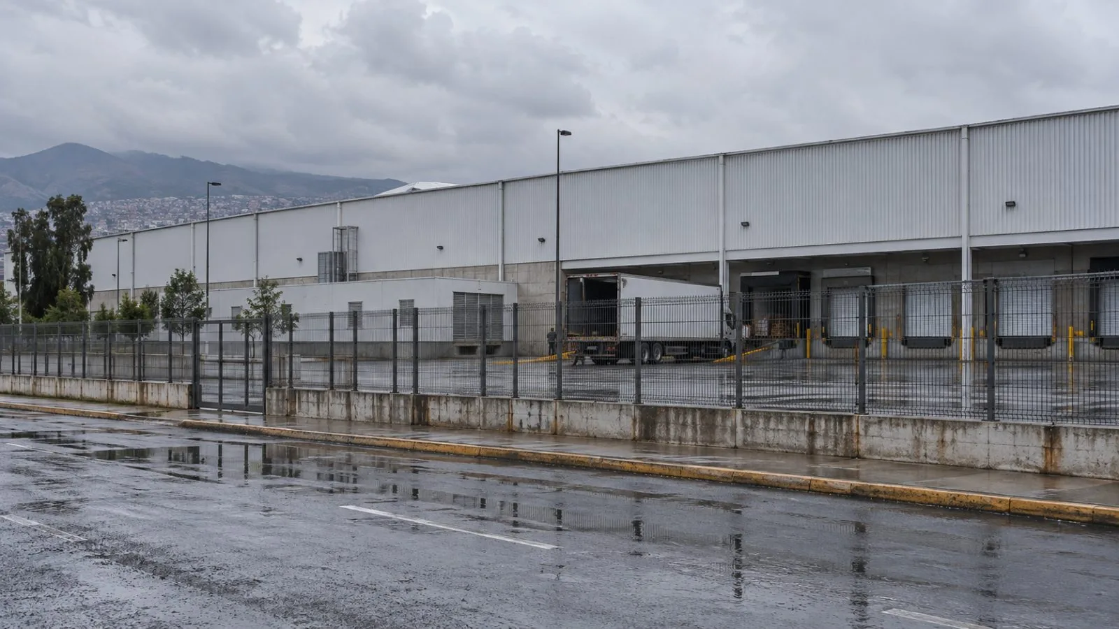 A logistics warehouse stands along an industrial corridor on the outskirts of Mexico City. (AI-generated image / EconoTimes)