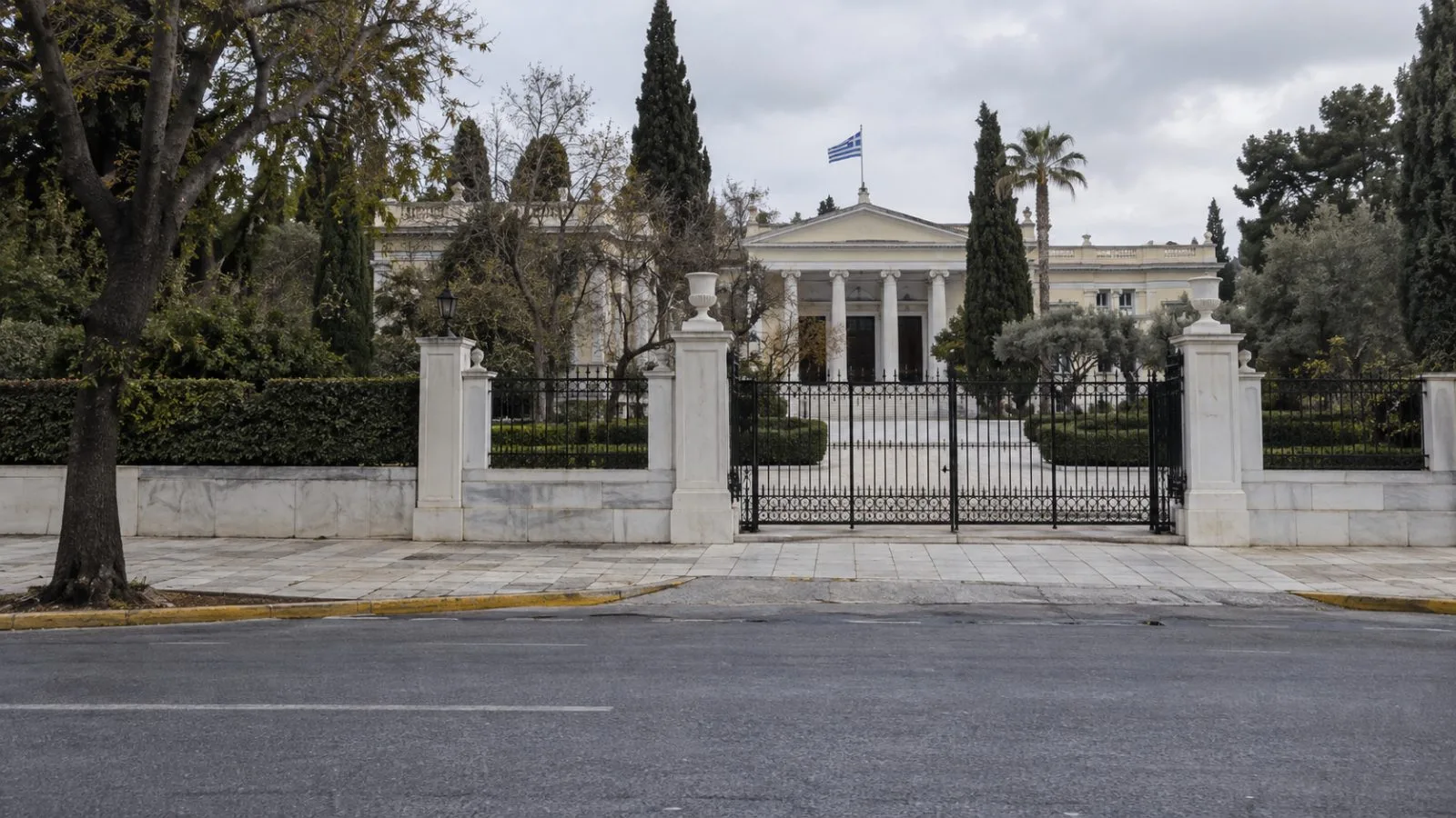 The Presidential Mansion stands quiet in Athens, Greece, on an overcast morning. (AI-generated image / EconoTimes)