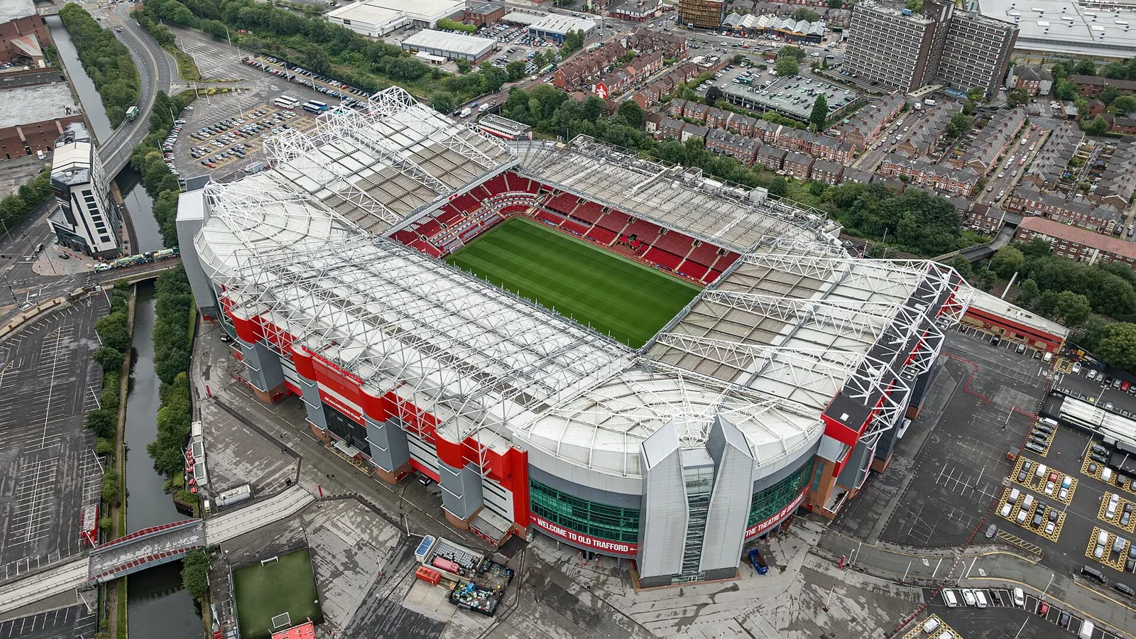 Old Trafford. (Photo: Arne Müseler / CC BY-SA 3.0 de, cropped)