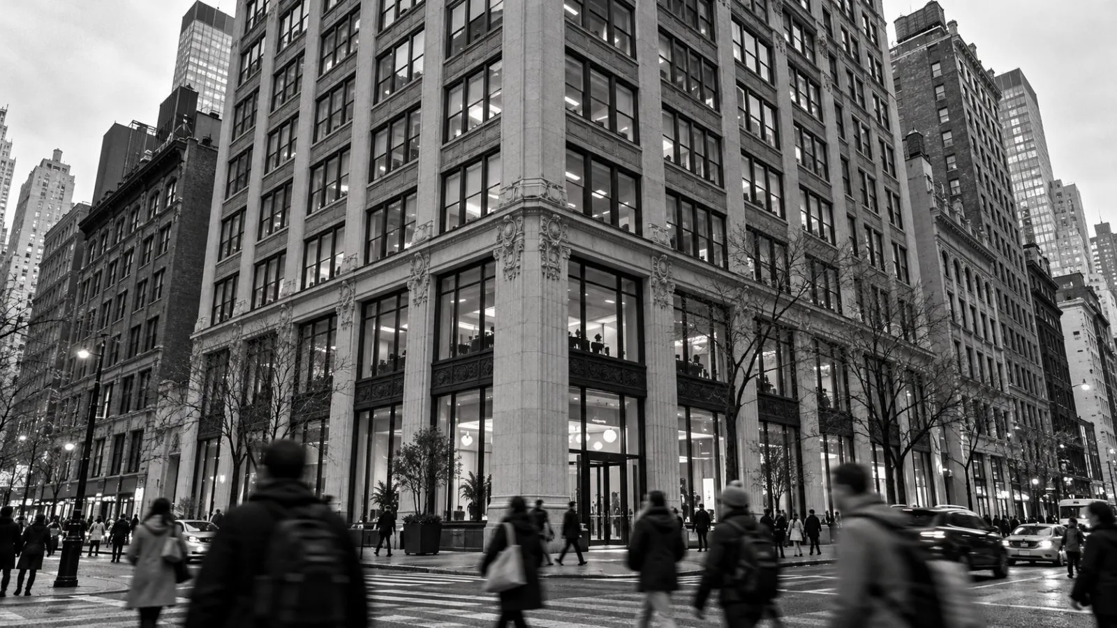 Pedestrians cross East 28th Street outside Braze's headquarters in New York City. / EconoTimes.ai