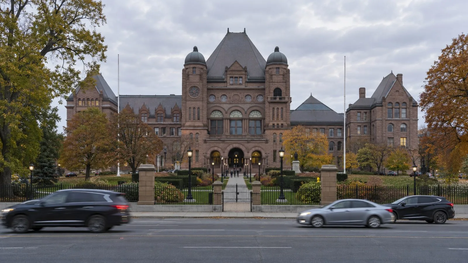 Traffic passes the Ontario Legislative Building at Queen’s Park in Toronto, Canada. (AI-generated image / EconoTimes)