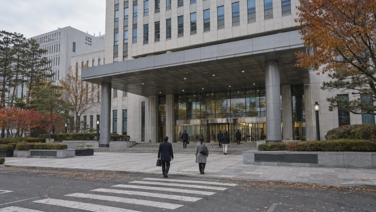 Visitors approach a district prosecutors’ office entrance in western Seoul under overcast skies. (AI-generated image / EconoTimes)