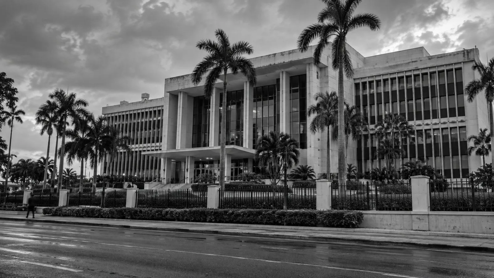 The Ministry of Finance headquarters stands along West Bay Street in Nassau, Bahamas. (AI-generated image / EconoTimes)
