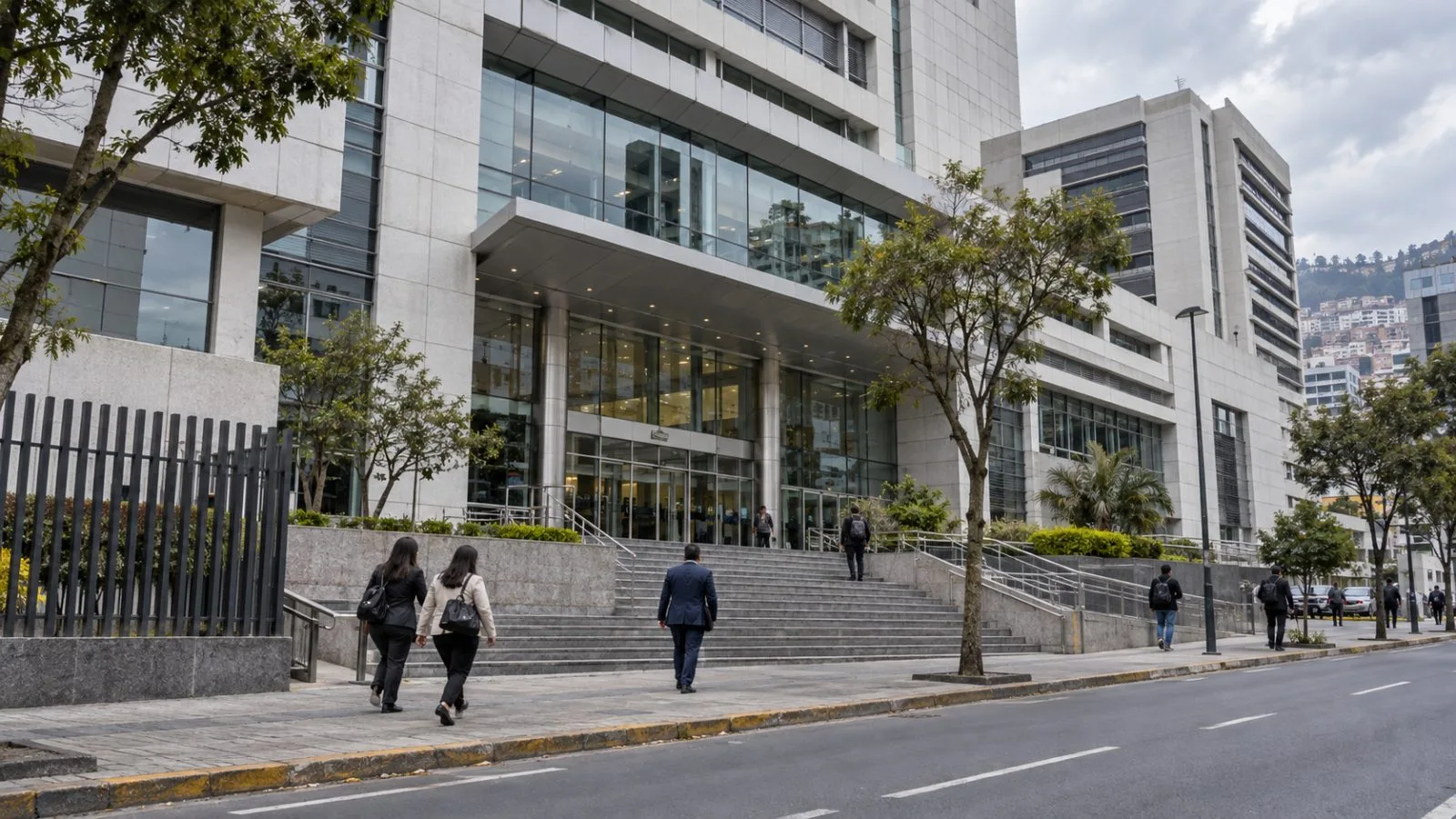 The Ecuadorian Attorney General’s Office stands along Patria Avenue in Quito. (AI-generated image / EconoTimes)