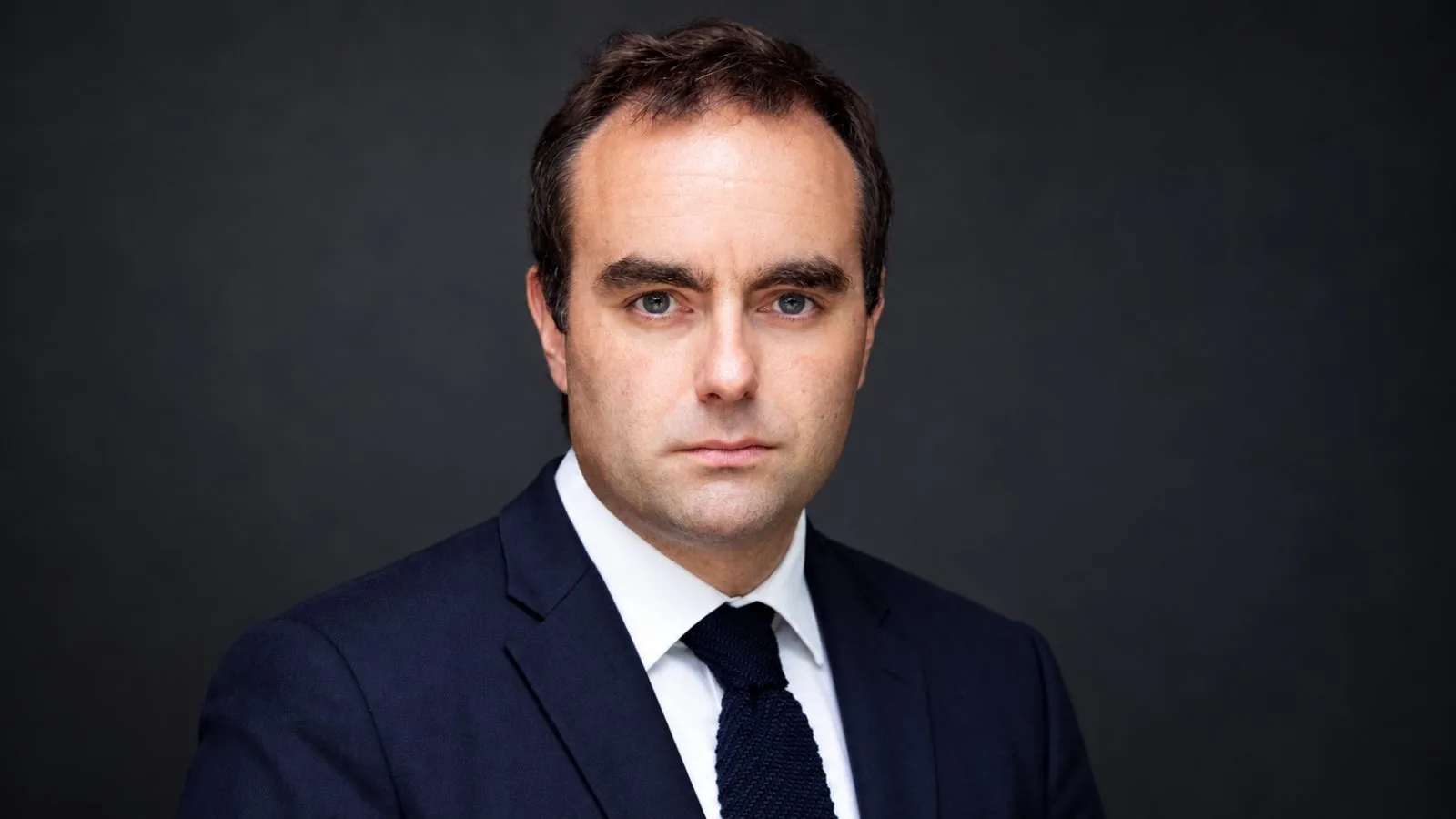 Sébastien Lecornu (AI 일러스트) / TokenPost.ai