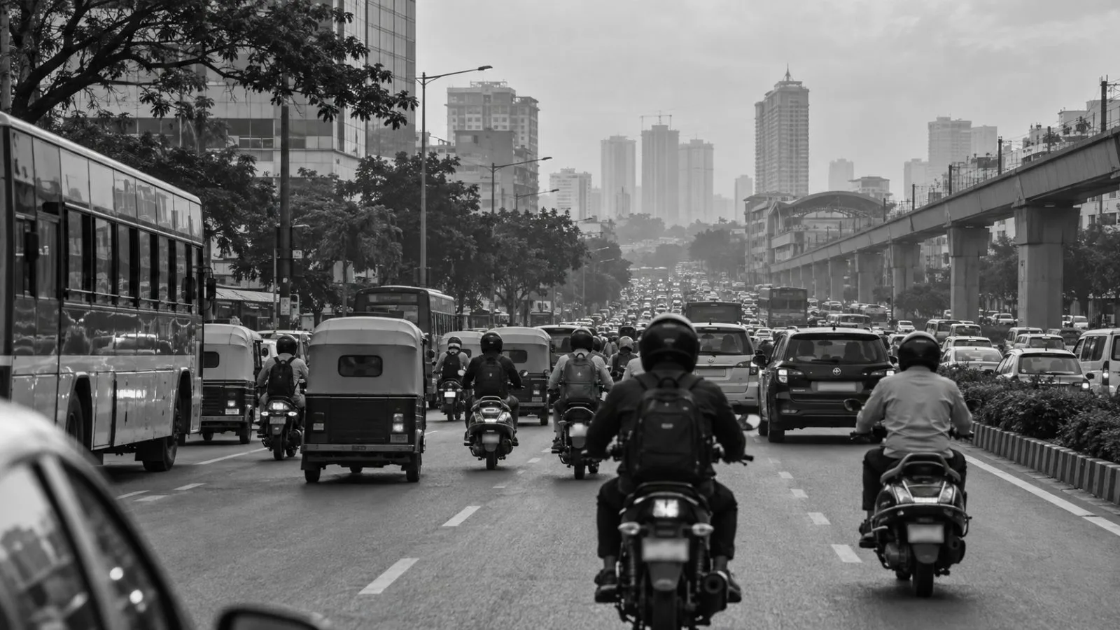 Motorcycles and scooters stream through a busy Bengaluru arterial road in late afternoon. (AI-generated image / EconoTimes)