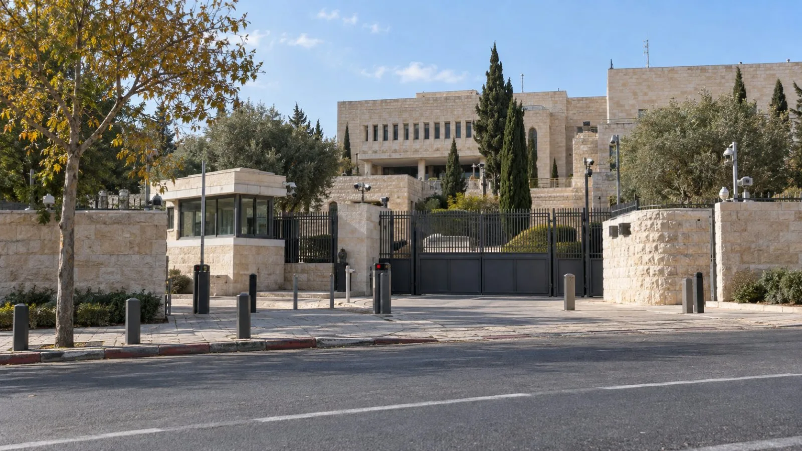 The Prime Minister’s Office compound stands behind a guarded entrance in Jerusalem on a clear morning. (AI-generated image / EconoTimes)