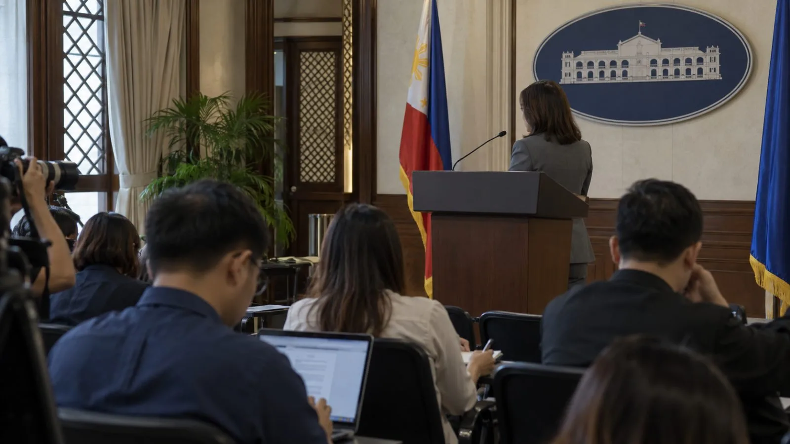 Journalists attend a Palace press briefing in Manila, Philippines. (AI-generated image / EconoTimes)