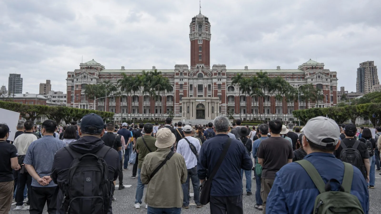 Union members gather outside Taiwan's Presidential Office in Taipei during a rally. (AI-generated image / EconoTimes)