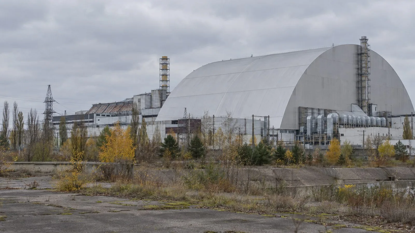 The New Safe Confinement covers Reactor 4 at the Chernobyl nuclear power plant in Ukraine. (AI-generated image / EconoTimes)