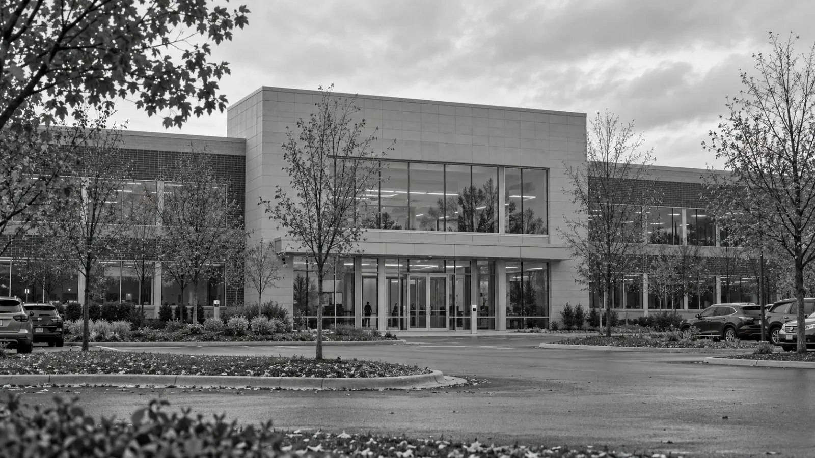The C.H. Robinson headquarters sits along Charlson Road in Eden Prairie, Minnesota. / EconoTimes.ai