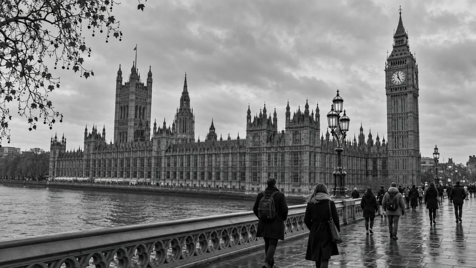 Pedestrians walk toward the Palace of Westminster beside the Thames in London on an overcast morning. / EconoTimes.ai (mono)