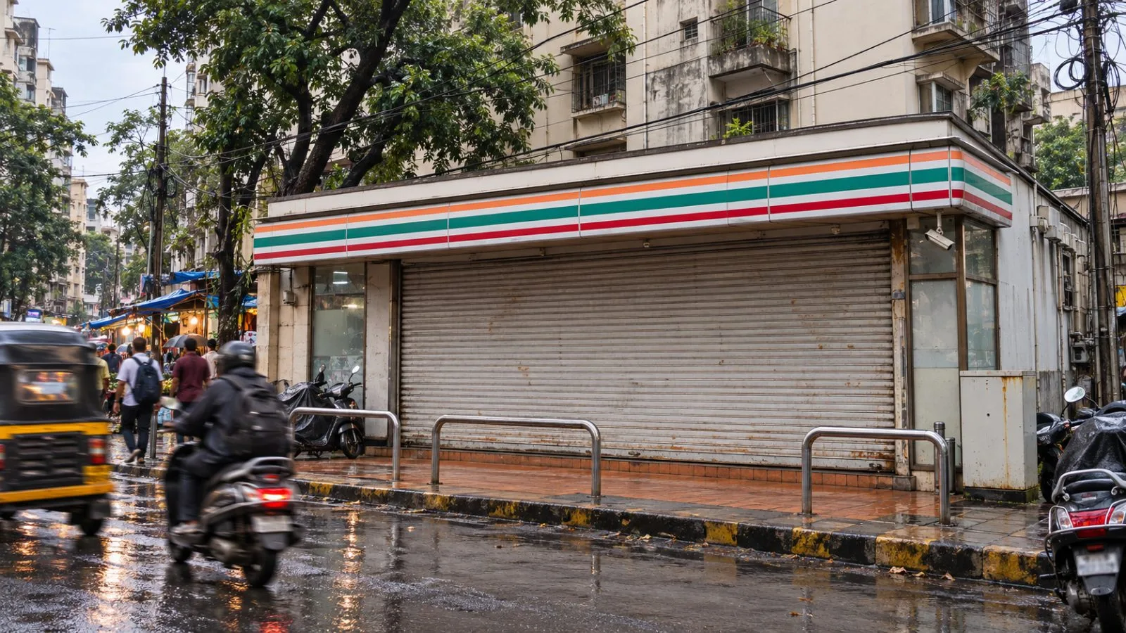 A shuttered convenience shop sits on a neighborhood street in Andheri East, Mumbai. / EconoTimes.ai