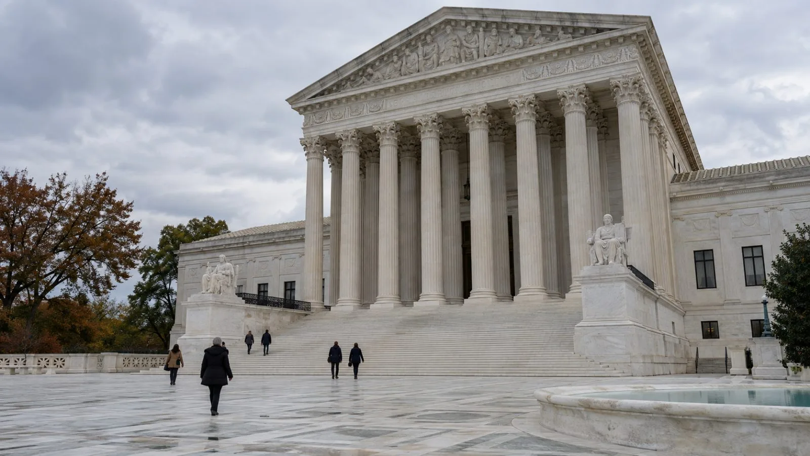 The U.S. Supreme Court building stands beneath an overcast sky in Washington, D.C. (AI-generated image / EconoTimes)