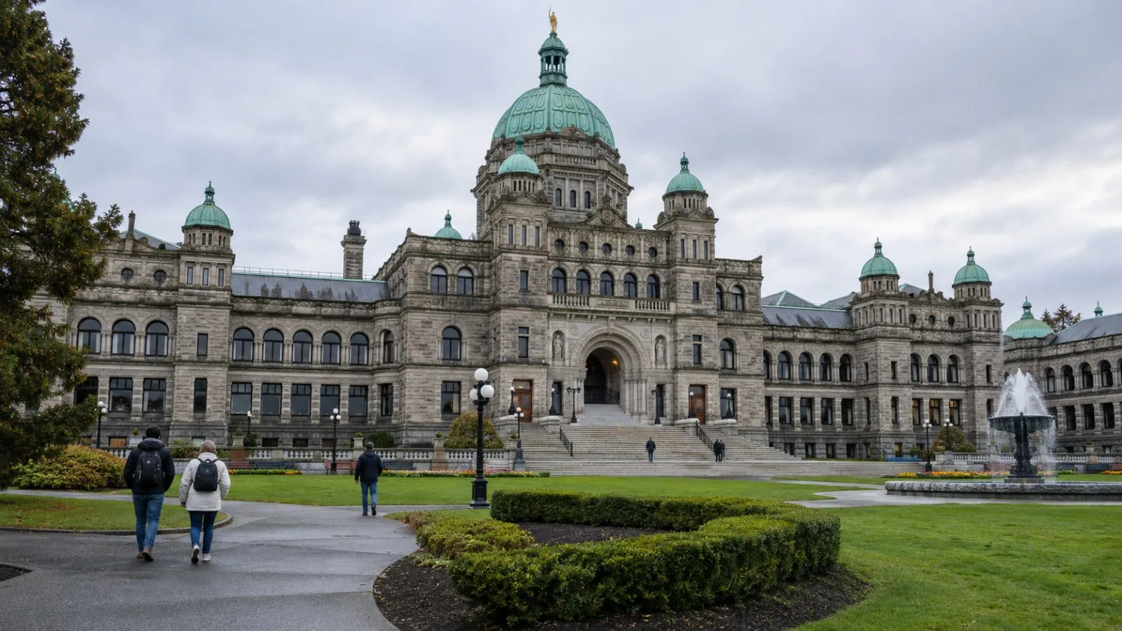 The British Columbia Legislative Assembly overlooks the Inner Harbour in Victoria, Canada. (AI-generated image / EconoTimes)