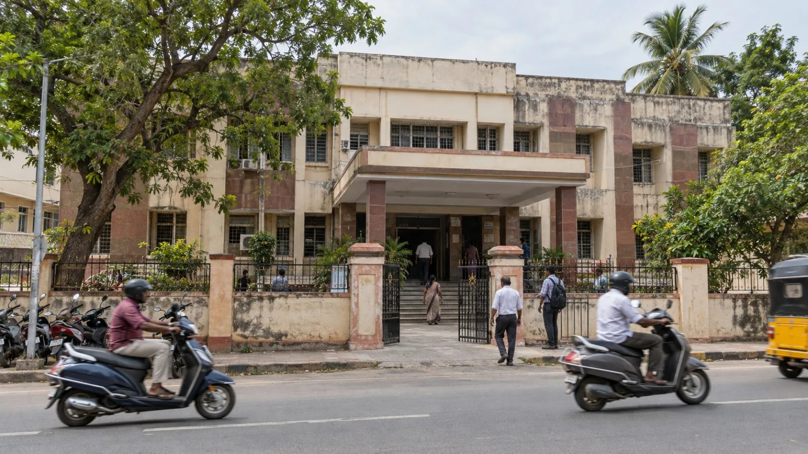 A bank administrative office fronts Gandhi Nagar in Kumbakonam, Tamil Nadu. (AI-generated image / EconoTimes)