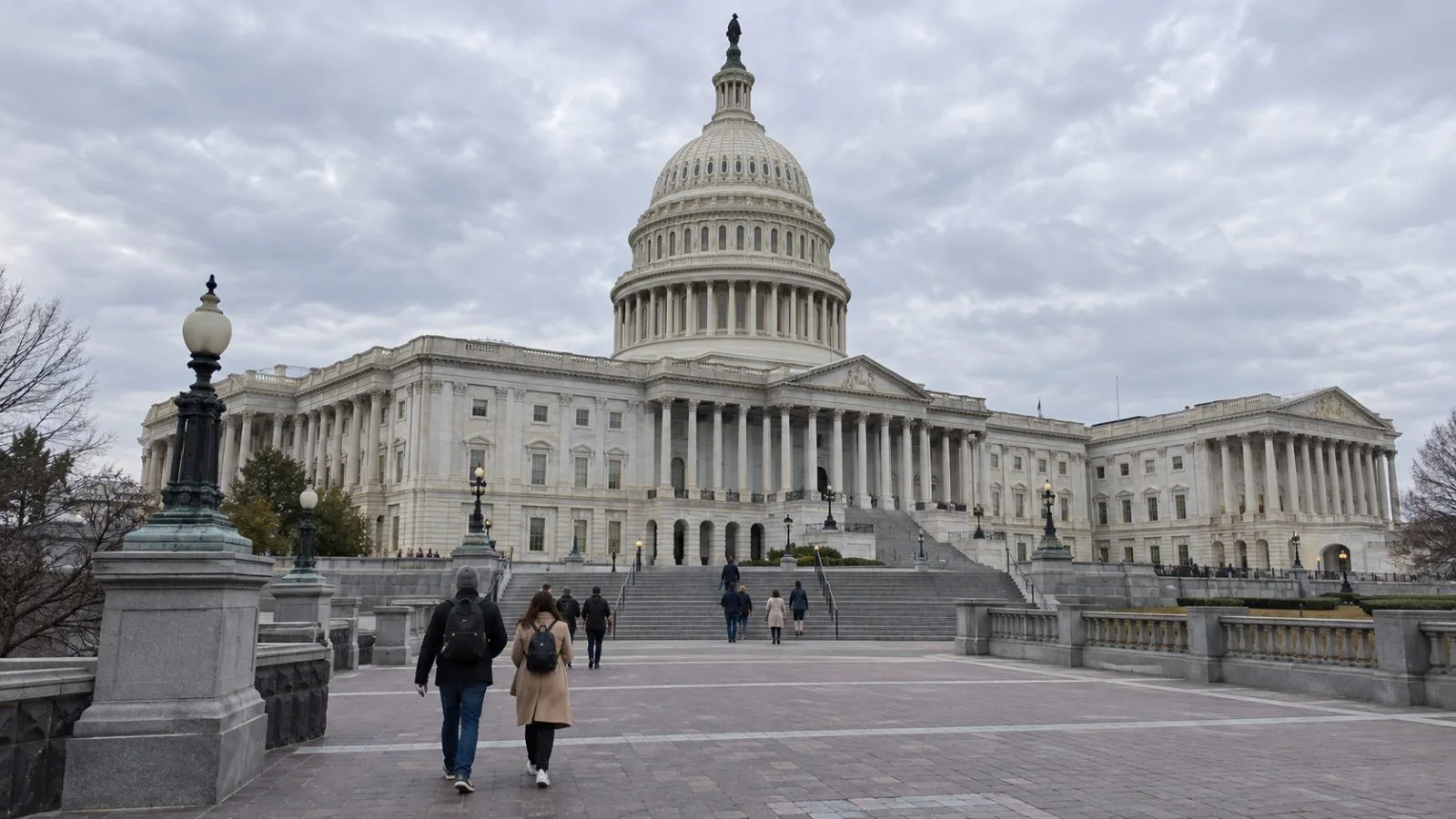 Visitors walk across the east plaza of the U.S. Capitol in Washington. (AI-generated image / EconoTimes)
