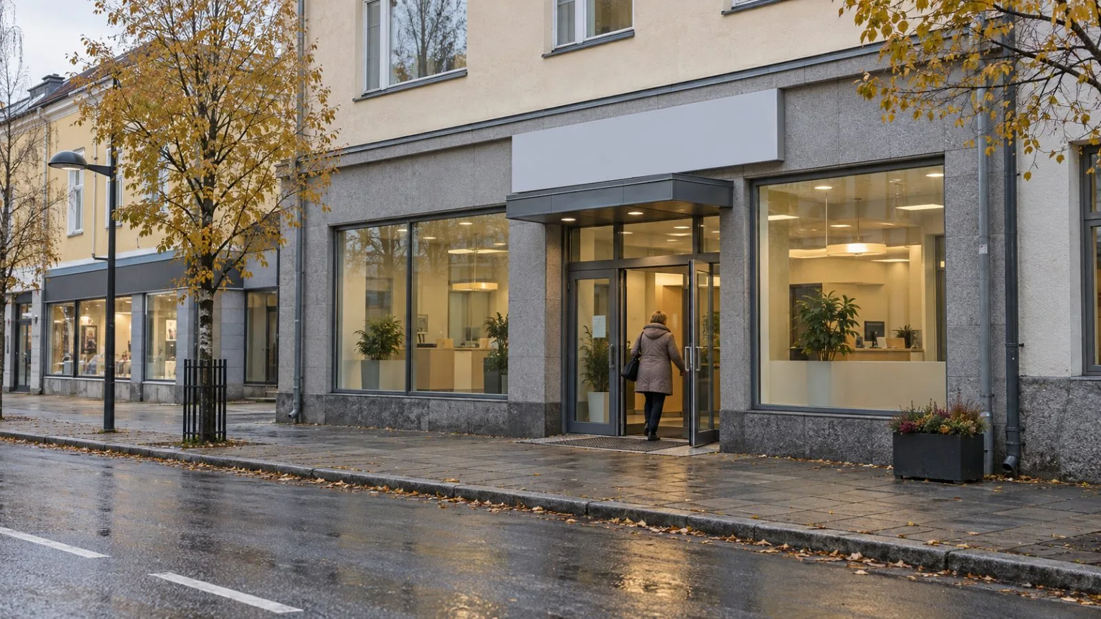 Customers enter a branch of Oma Savings Bank on Tulliportinkatu in Savonlinna, Finland. (AI-generated image / EconoTimes)