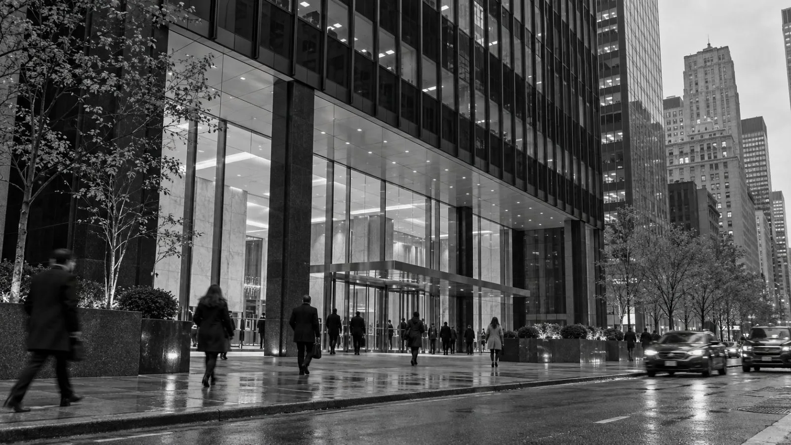 Pedestrians pass 245 Park Avenue in Midtown Manhattan, New York. (AI-generated image / EconoTimes)