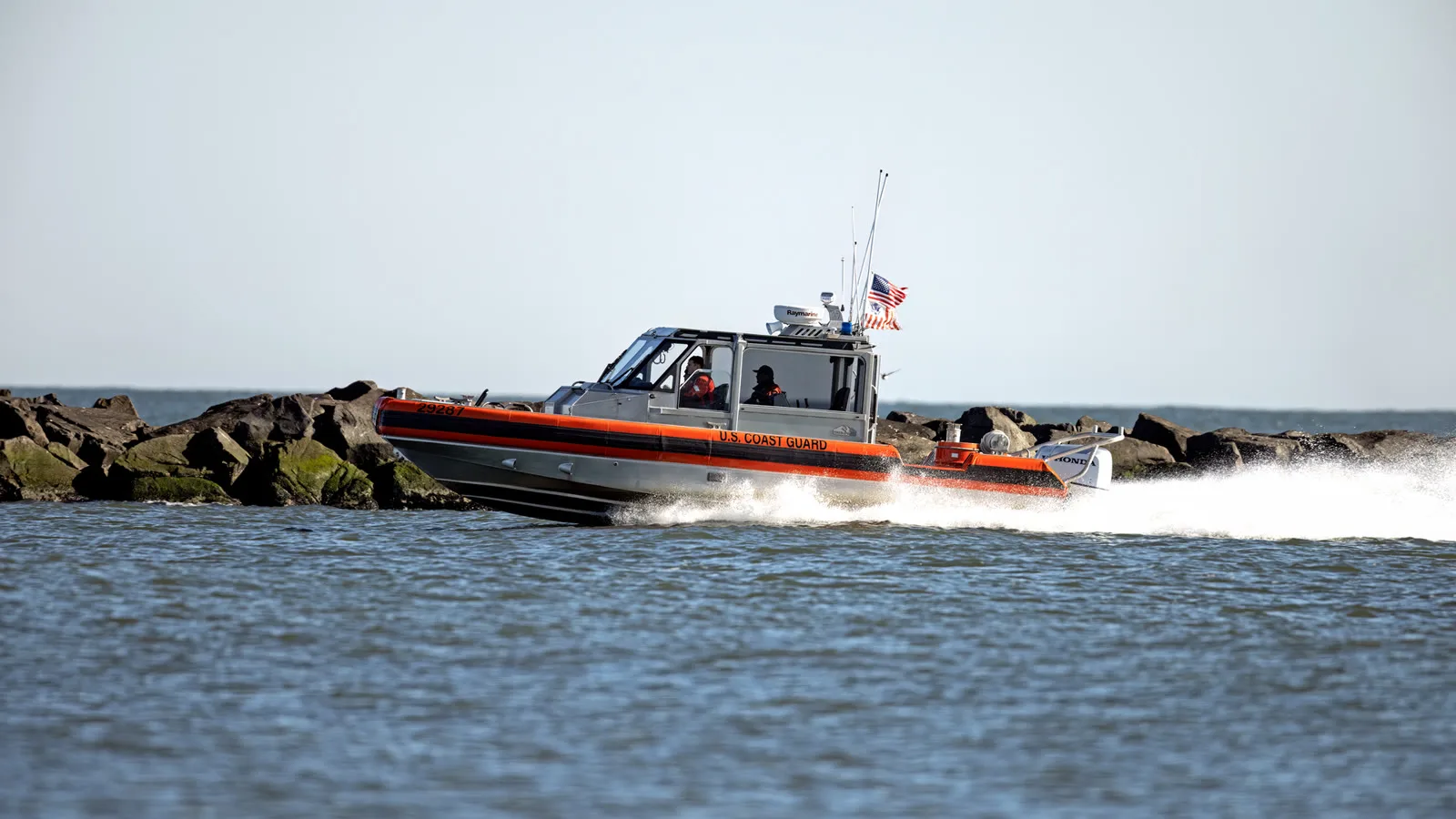Coast Guard. (Photo: Charles Homler d/b/a FocusOnWildlife / CC BY-SA 4.0, cropped)
