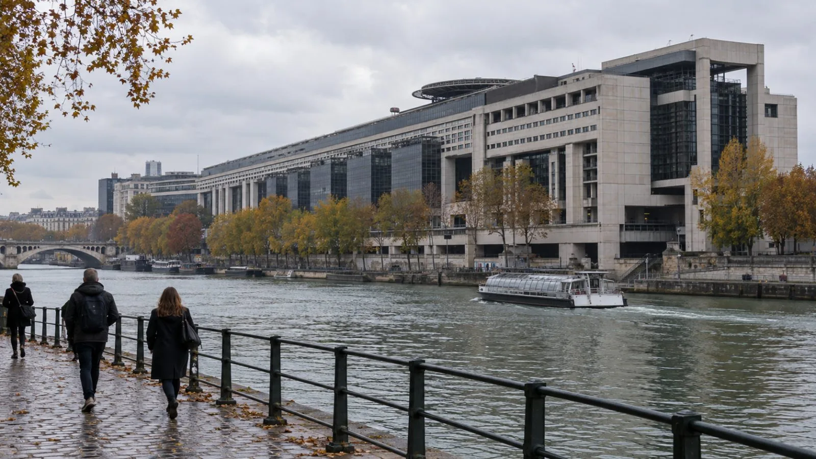France’s Ministry of Economy and Finance overlooks the Seine in Paris on an overcast autumn morning. (AI-generated image / EconoTimes)