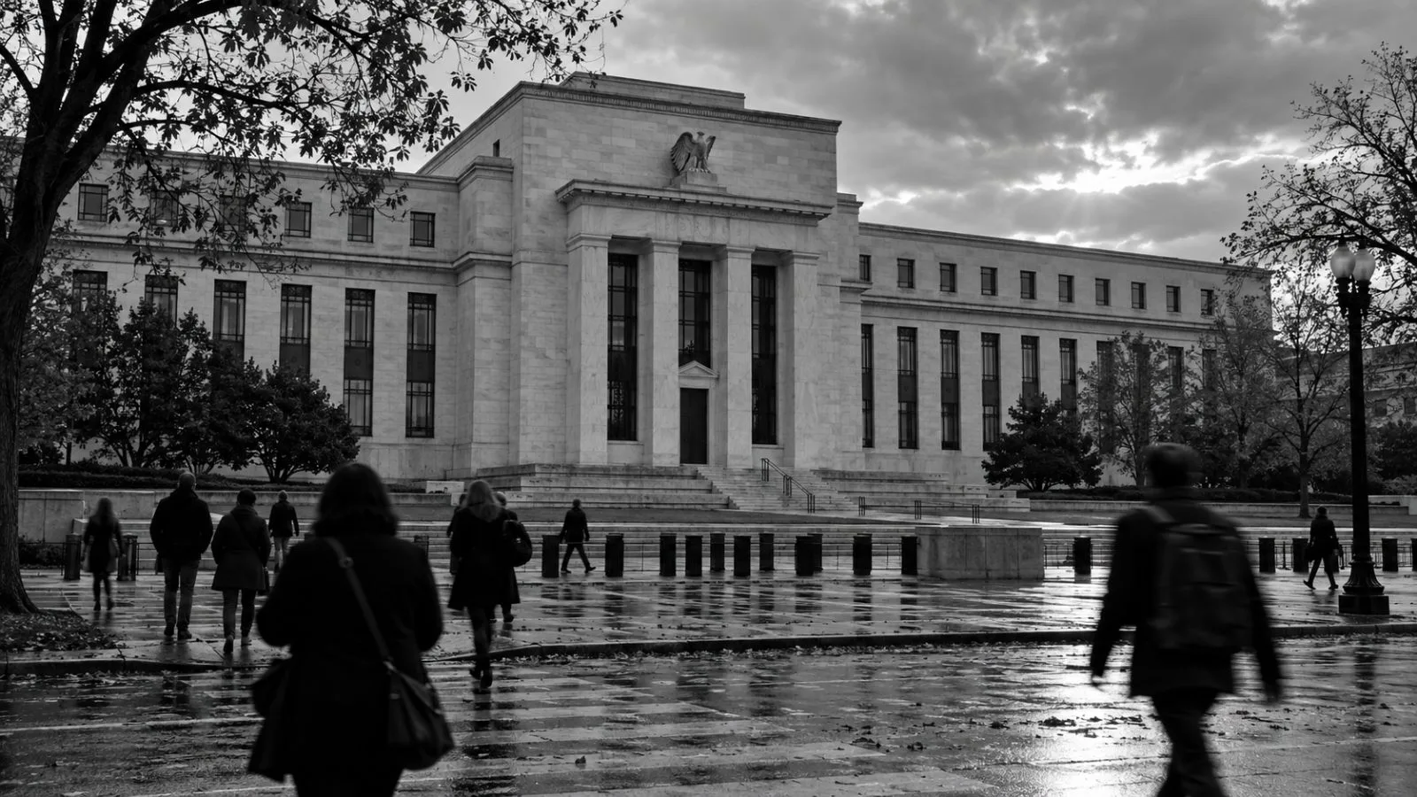 Pedestrians pass the Federal Reserve’s Marriner S. Eccles Building in Washington, D.C. (AI-generated image / EconoTimes)