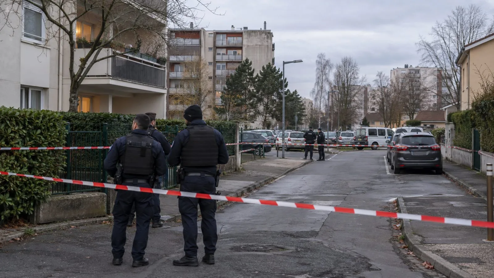 Police cordon off a residential street in La Verrière, west of Paris. (AI-generated image / EconoTimes)