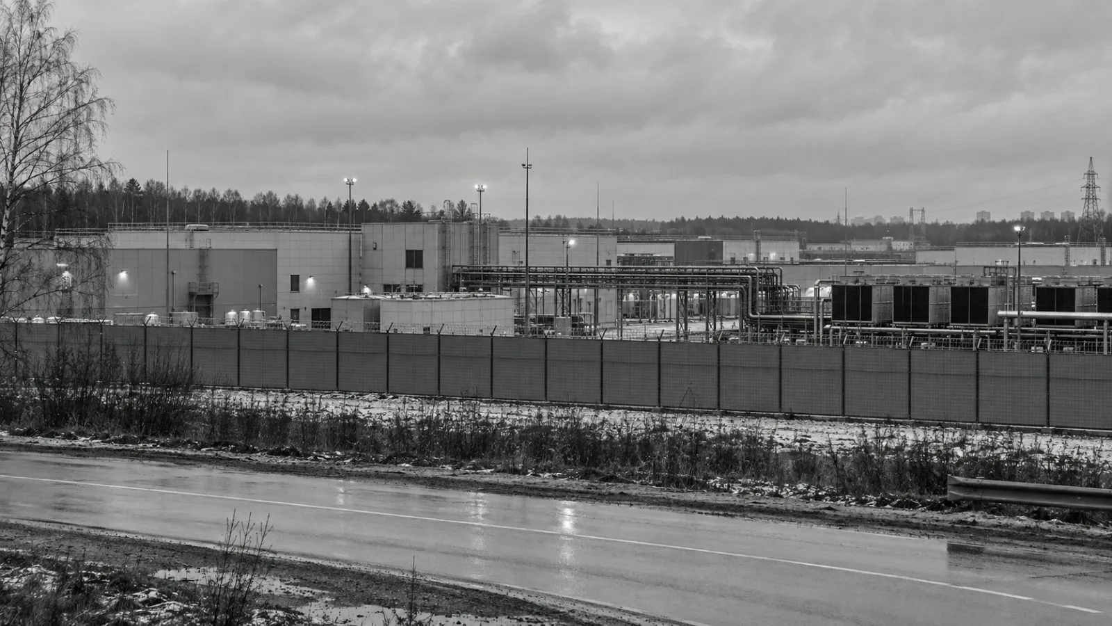 A data center perimeter fence stands on the outskirts of Moscow, Russia (AI-generated image / EconoTimes)
