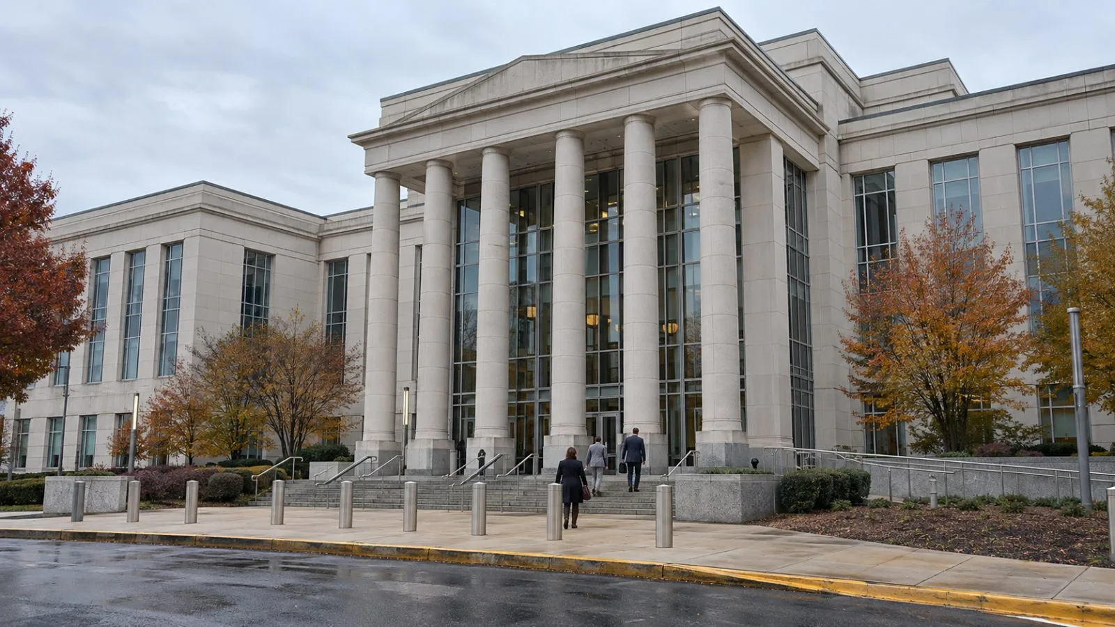 Visitors approach the United States Courthouse in Newport News, Virginia, on an overcast morning. (AI-generated image / EconoTimes)