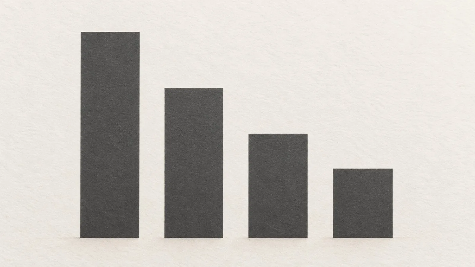 A data graphic compares weekly dollar-value gains across four tokenized-stock DeFi venues. (AI-generated image / EconoTimes)