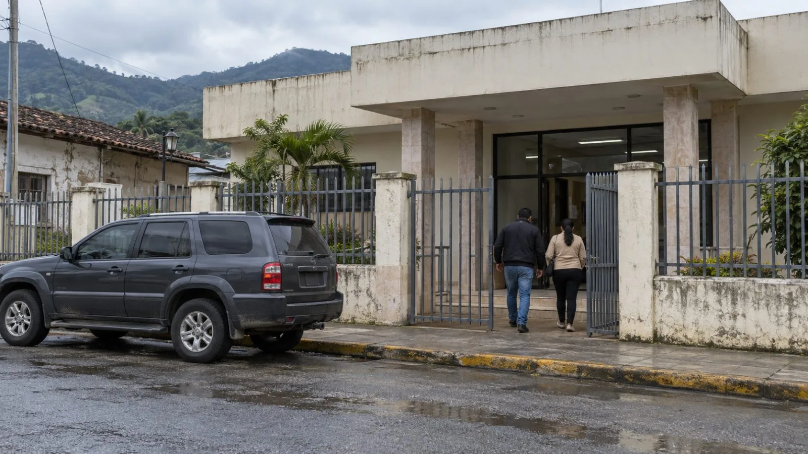 A police vehicle stands outside a courthouse in Canuto, Ecuador. (AI-generated image / EconoTimes)