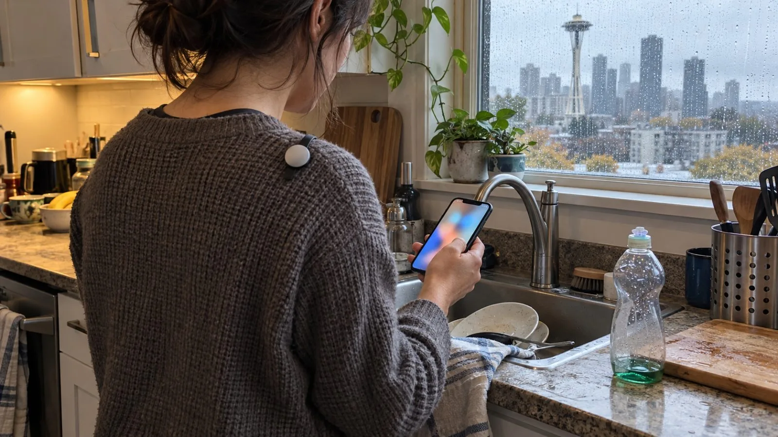 A customer presses a wrist-worn device during a conversation in a Seattle cafe. / EconoTimes.ai
