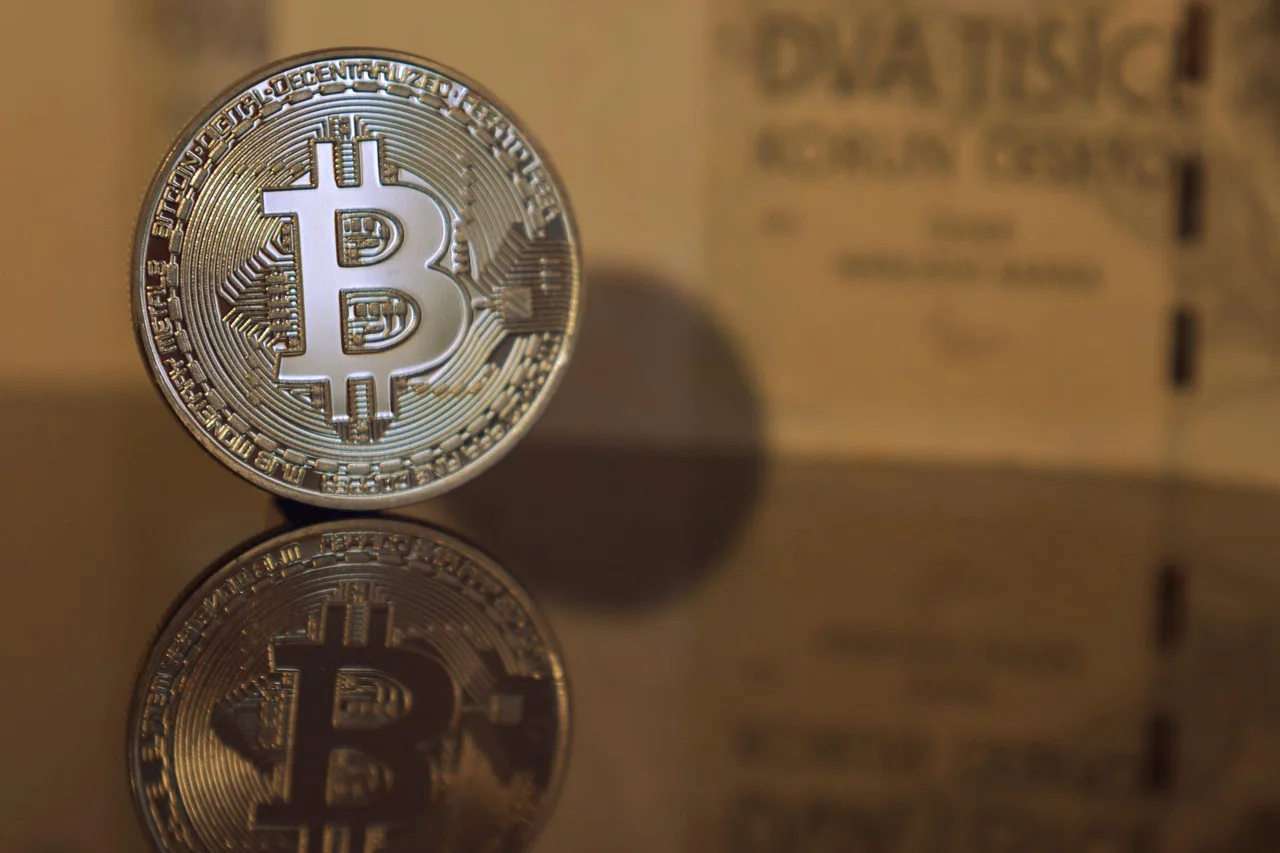 Bitcoin Google Searches Hit Multi-Year Lows as Retail Interest Fades. Source: Image by Miloslav Hamřík from Pixabay