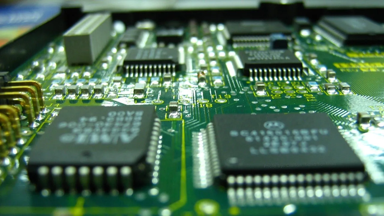 Taiwan Weighs Tougher AI Chip Export Controls on China. Source: Image by Cristian Ibarra from Pixabay